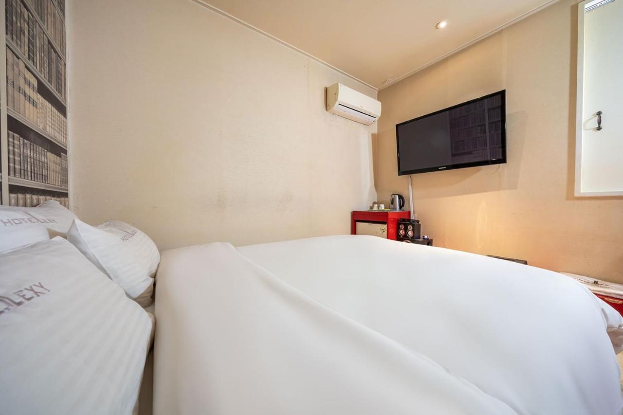 Guri Lexy Hotel Экстерьер фото